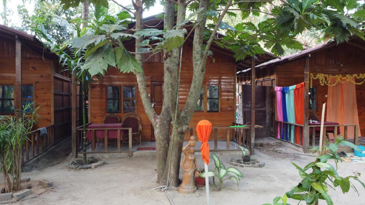 Bed and Breakfast Fernandes Bar And Restaurant Канкон Экстерьер фото